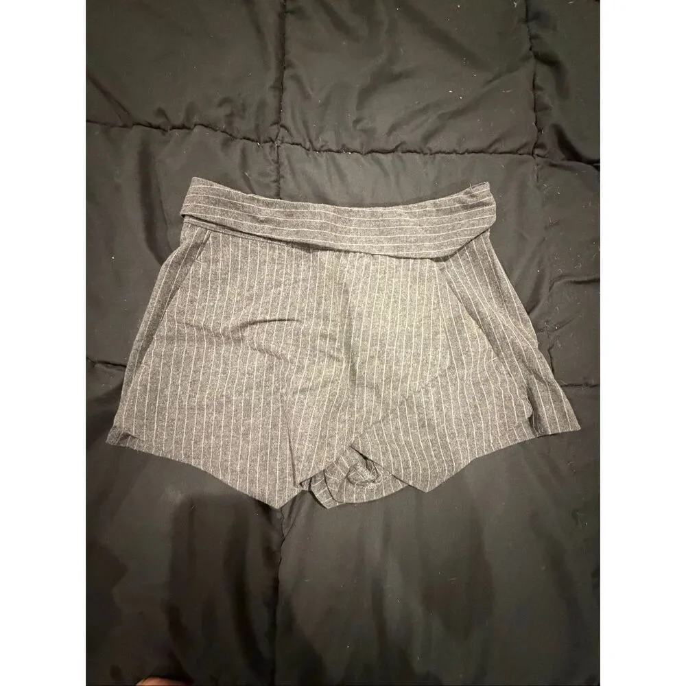 Gray work skort size XS